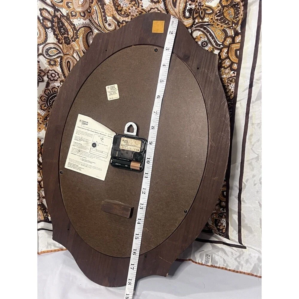 Vintage Verichron Quartz Oval Wall Clock Wood Frame Analog Model 103266 284 24